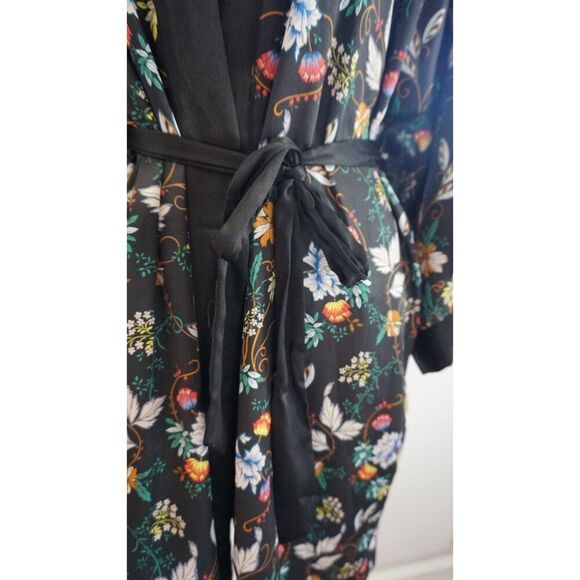 Victoria's Secret Women's Black Floral Satin Short Floral Robe - Size M/L - Picture 2 of 11